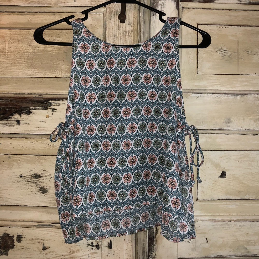sadie and sage patterned shirt (tank top)